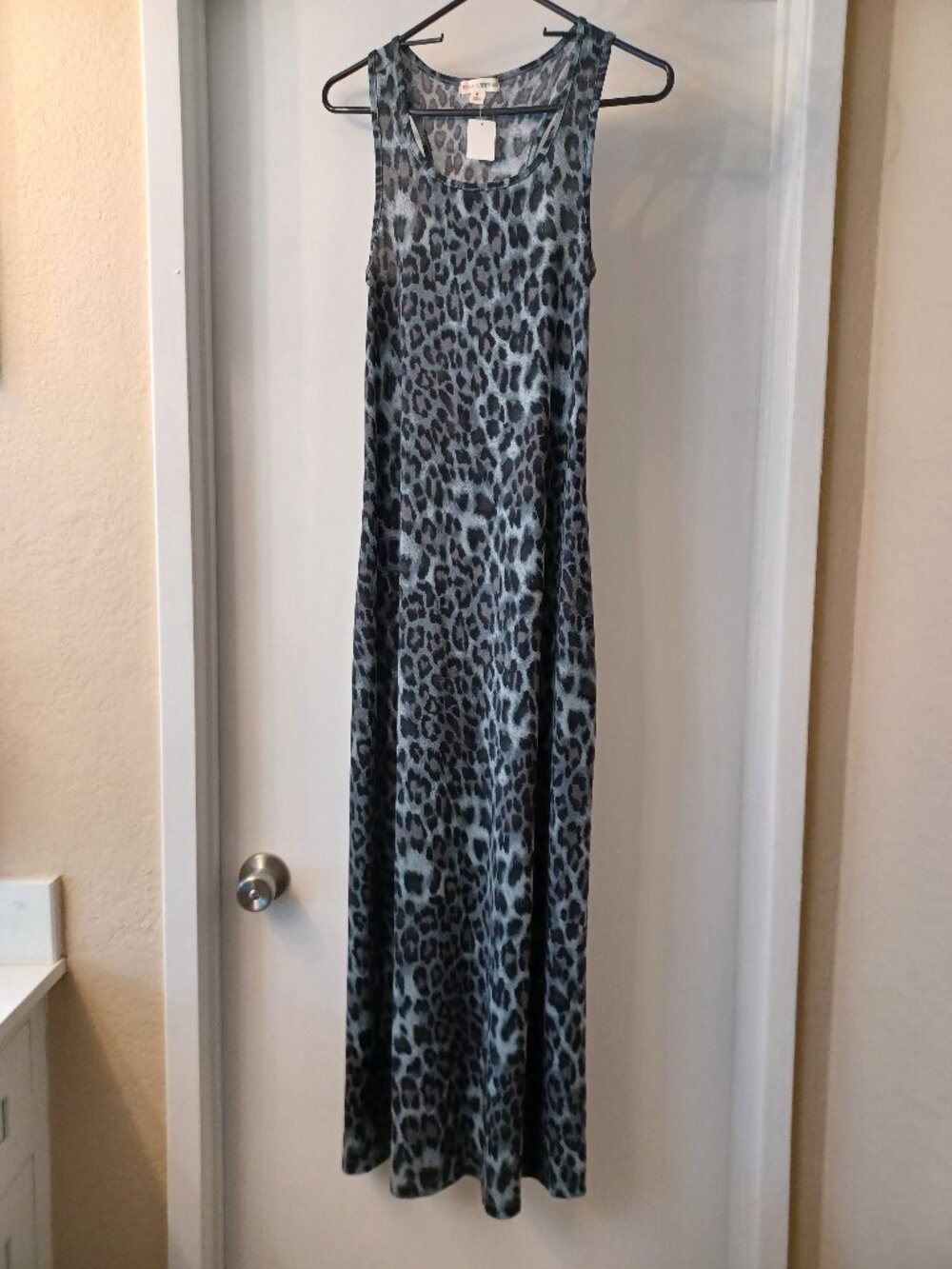 Gray leopard print dress - Size M